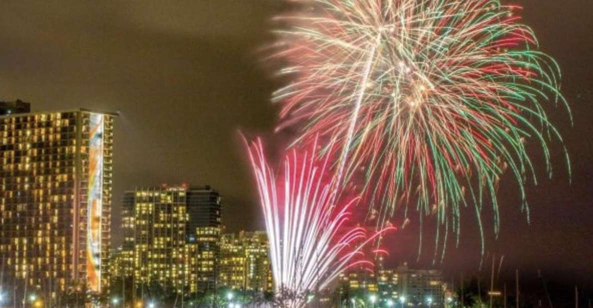 Oahu: Friday Night Fireworks Sailing in Small Groups - Highlights