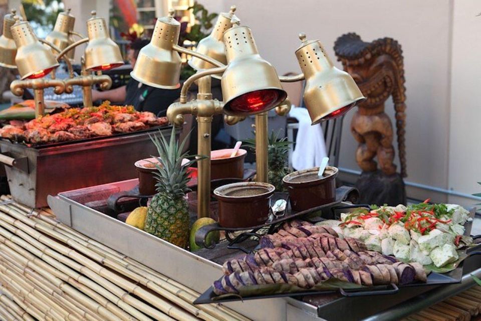 Oahu: Hilton Waikiki Starlight Luau - Thrilling Fire Knife Dancers