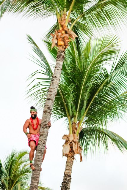 Oahu: Ka Moana Luau Dinner and Show at Aloha Tower - Gourmet Island-Inspired Buffet Dinner