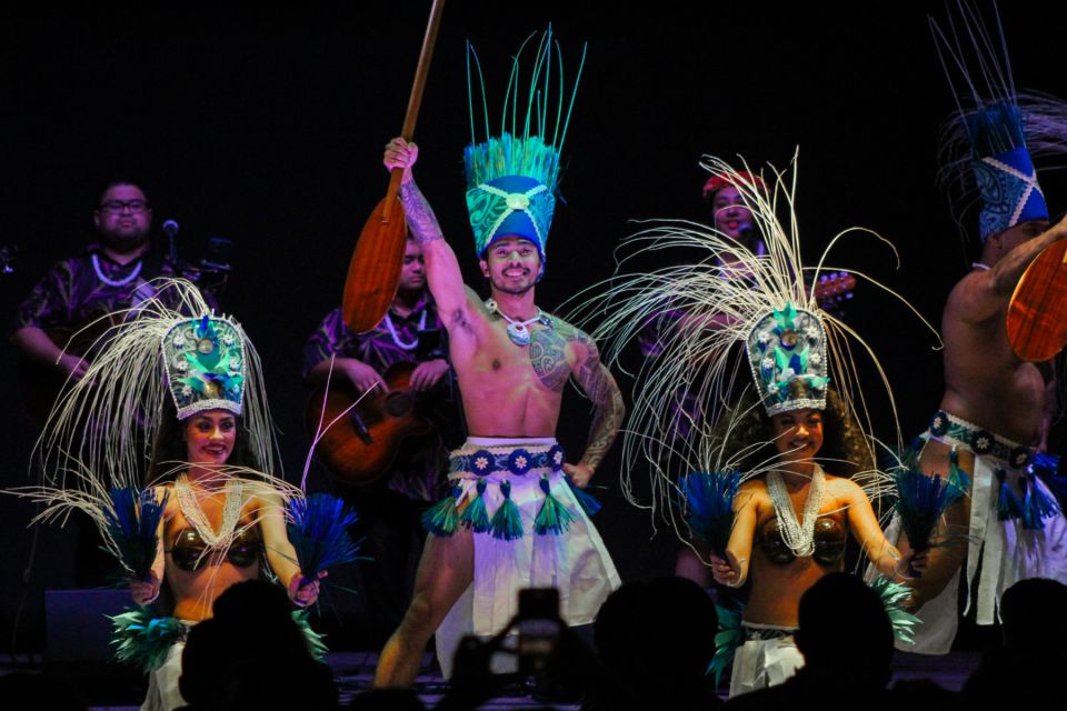 Oahu: Ka Moana Luau Dinner and Show at Aloha Tower - Venue Accessibility