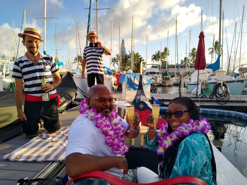 Oahu: Luxury Gondola Cruise With Drinks and Pastries - Customer Reviews and Testimonials