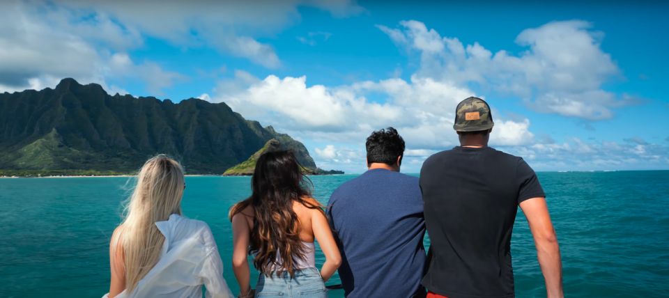 Oahu: Molii Fishpond and Kaneohe Bay Catamaran Tour - Catamaran Voyage Through Kaneohe Bay