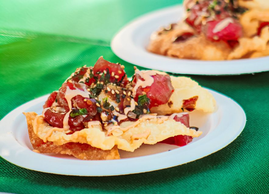 Oahu: Oceanfront Luau at the Waikiki Aquarium - Food Options