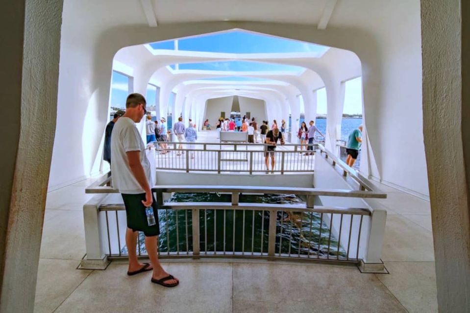 Oahu: Pearl Harbor Battleship & Helicopter Tour - Highlights