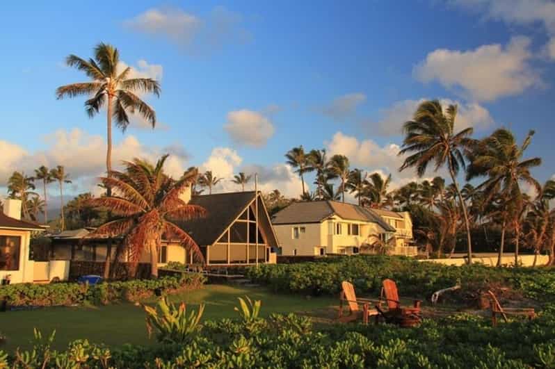 Oahu : Sightseeing Walking Custom Tour With a Local Guide - Itinerary Highlights