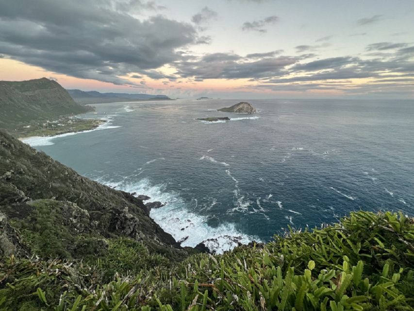Oahu: Sunrise Hiking & East Side Makapuu Lighththouse - Halona Blowhole