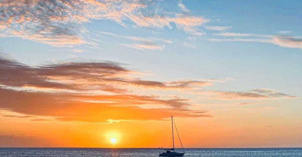 Oahu: Sunset Sailing in Small Intimate Groups - Highlights