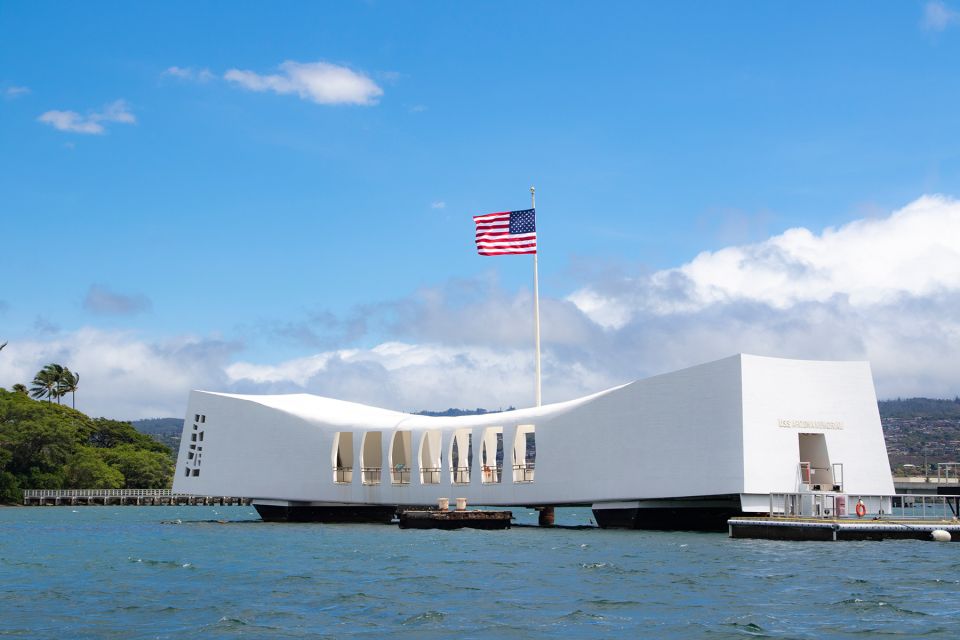 Oahu: USS Arizona Memorial and City Highlights Tour - Paramount Documentary Film