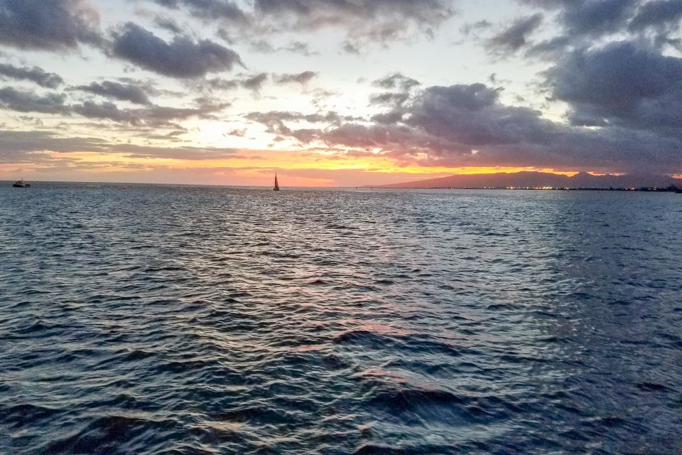 Oahu: Waikiki BYOB Friday Night Fireworks Cruise - Recap