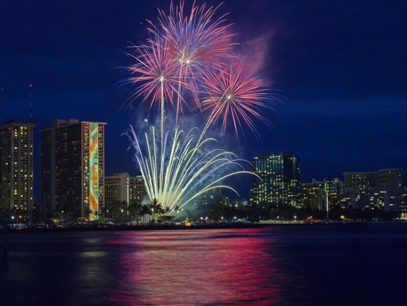 Oahu: Waikiki Fireworks Boat Cruise from Oahu - Key Points