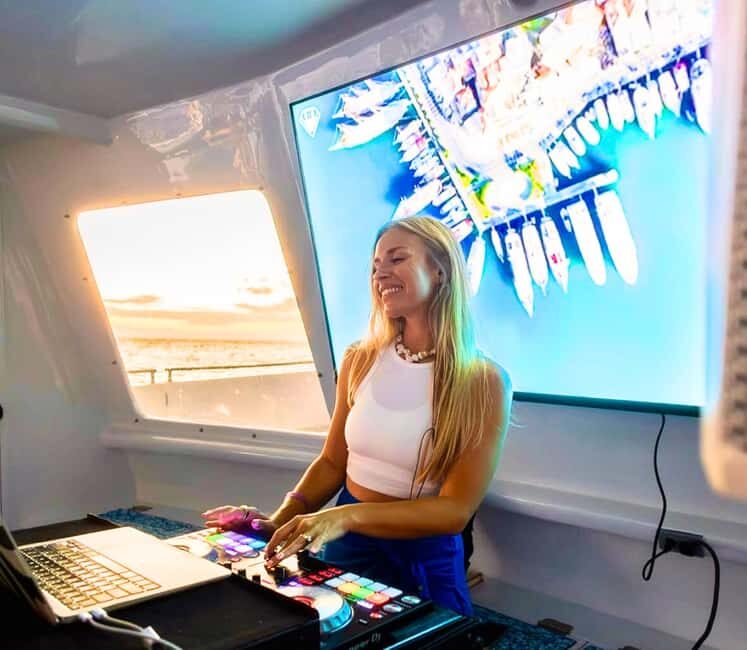 Oahu: Waikiki Sunset Cruise With Live Music Entertainment - The Value of the Experience