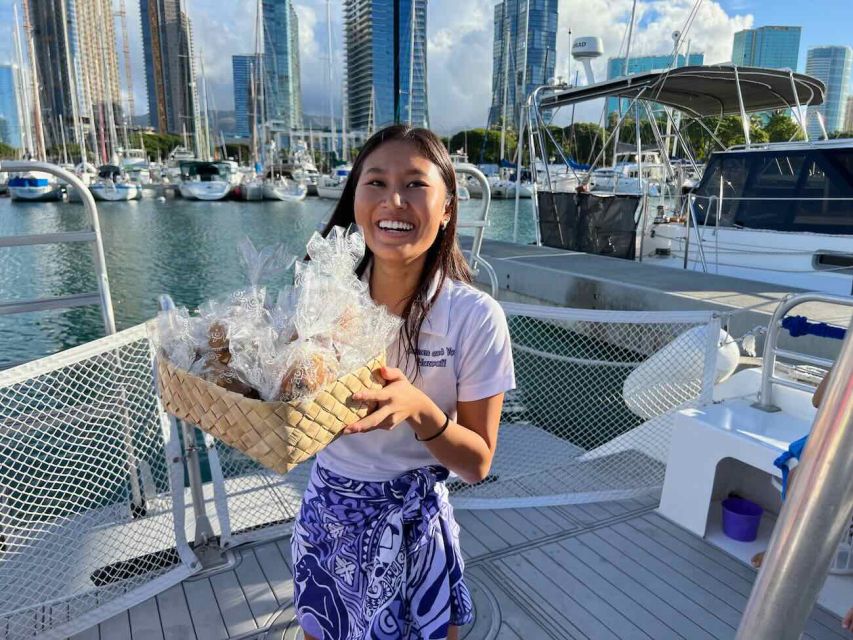 Oahu: Waikiki Whale Watching Tour-Donut and Coffee Included - Learning Opportunities