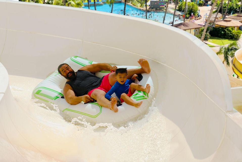 Oahu: Wet N Wild Waterpark Ticket With Waikiki Transport - Recap