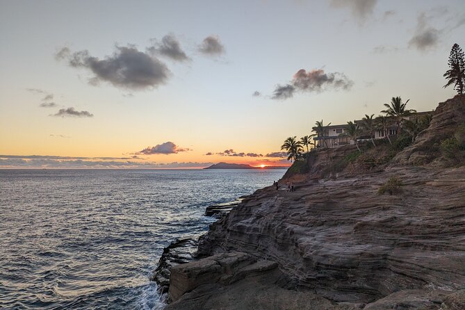 Oahus Majestic Cliffside Sunset Tour: Breathtaking Ocean Views - Capturing the Sunset Moment