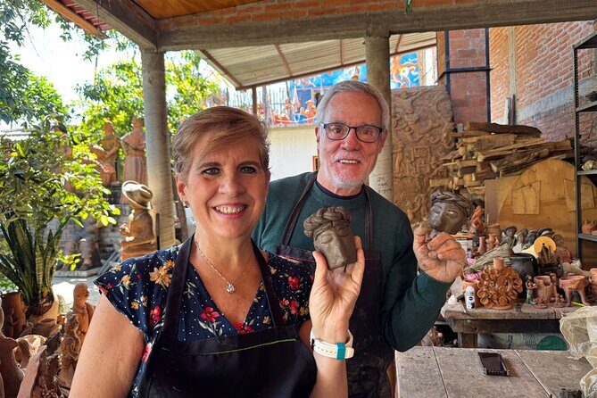 Oaxaca Artisan Pottery Alebrijes, Black Clay Tour and Frida Kahlo - Key Points