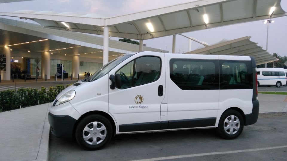 Oaxaca De Juarez: Roundtrip Private/Shared Airport Transfer - Liability Insurance