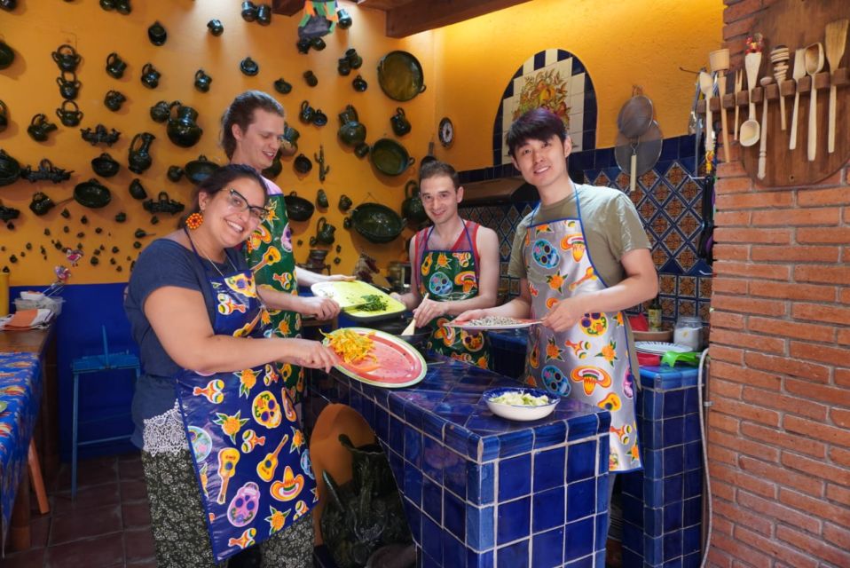 Oaxaca: Traditional Oaxacan Cooking Class With Market Visit - Convenience of Hotel Pickup and Drop-off