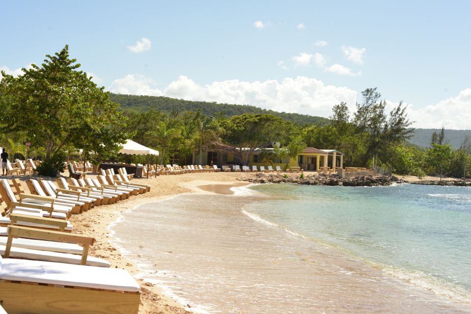 Ocho Rios: Bamboo Beach Club VIP Pass With Lunch and Drinks - Reggae Music and Entertainment