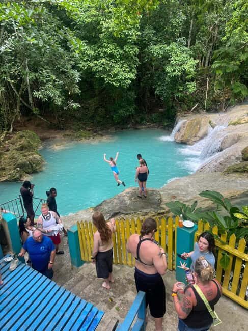Ocho Rios: Blue Hole and Bamboo River Rafting - Itinerary Breakdown: From Pickup to Drop-off