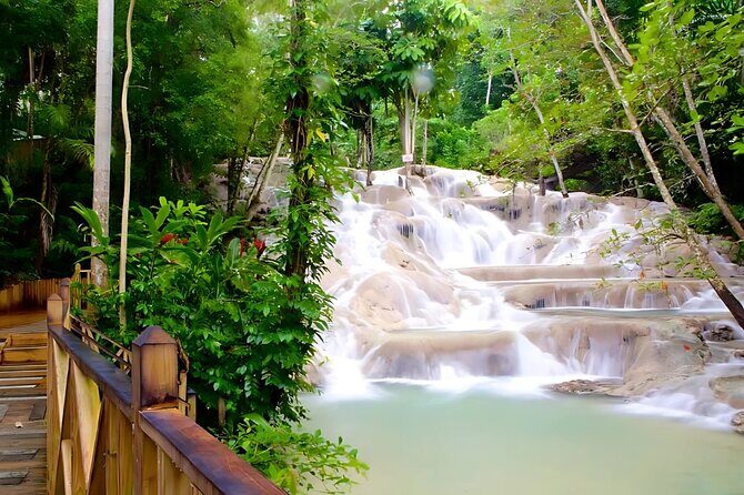 Ocho Rios Catamaran: Dunn's River Falls, Snorkeling & Open Bar - The Itinerary in Detail