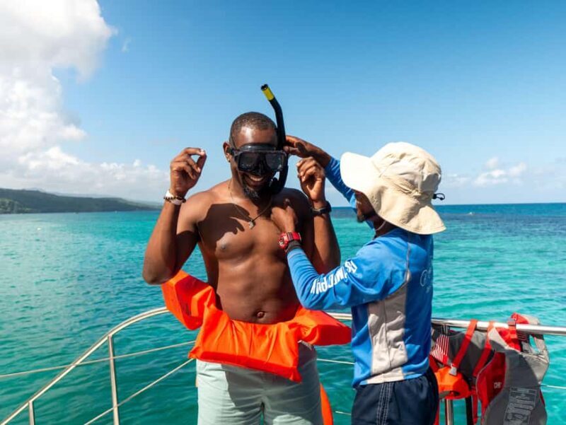 Ocho Rios: Catamaran Sail & Snorkel + Dunn's River Climb - Key Points