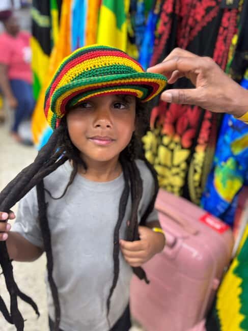 Ocho Rios: Dunn's River Falls and Shopping Tour - A Close Look at the Dunns River Falls and Shopping Tour