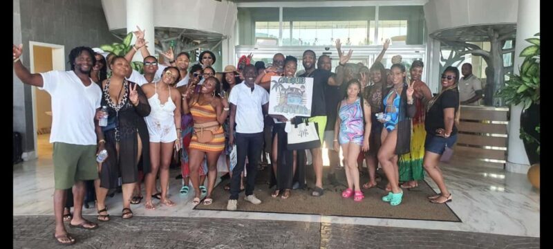 Ocho Rios: Dunn's River Falls and Shopping Tour - The Practical Side: What to Expect