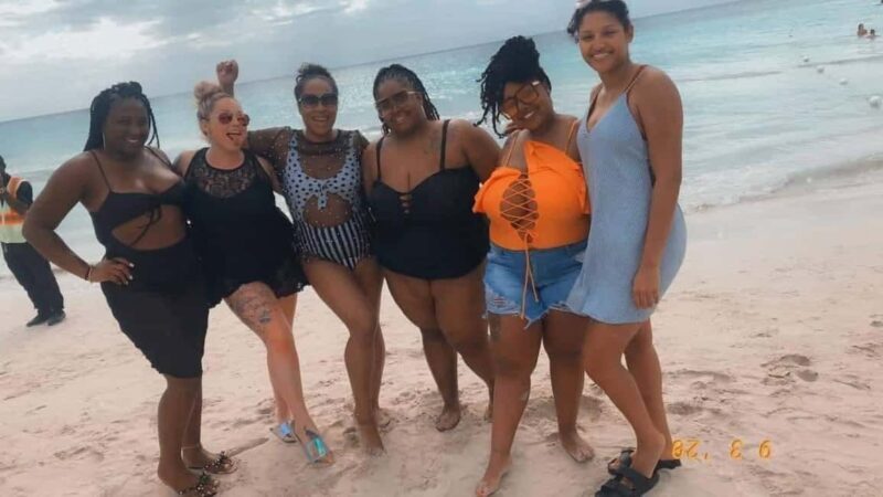 Ocho Rios: Dunn's River Falls and Shopping Tour - Who Should Consider This Tour?