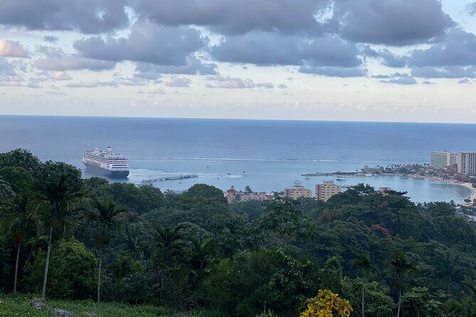 Ocho Rios Sightseeing Tours and Shopping - Key Points