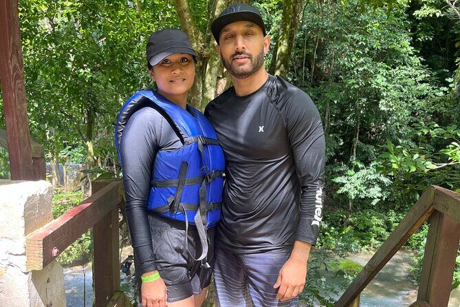 Ocho Rios Triple Tour from Montego Bay - Final Stop: Jamaican Food at Scotchies