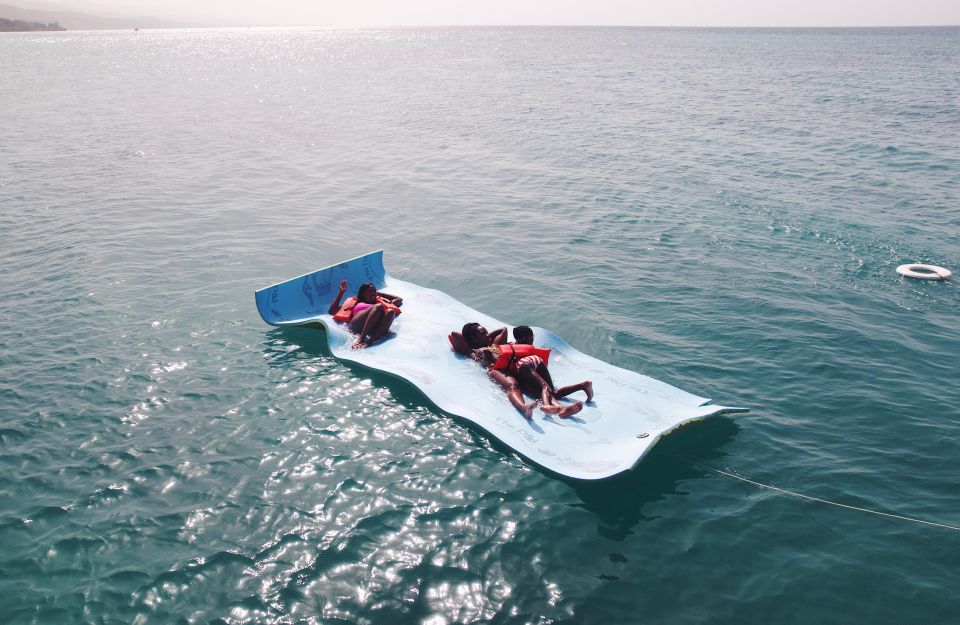 Ocho Rios Yacht Charter - 4HOUR Cruise With Refreshments - Aquatic Activities and Snorkeling