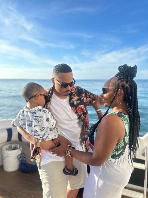 Ocho Rios Yacht Charter - 4HOUR Cruise With Refreshments - DJ Music and Onboard Refreshments