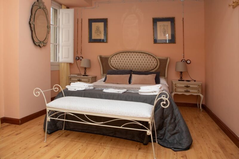 Ocón Valley: Rural 2-Night Stay and Cultural Tour - Gastronomy and Wine Tourism