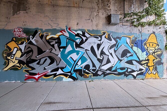 Offbeat Fulton Market Graffiti and Murals Street Art Tour - Authentic Experiences and Authentic Guides