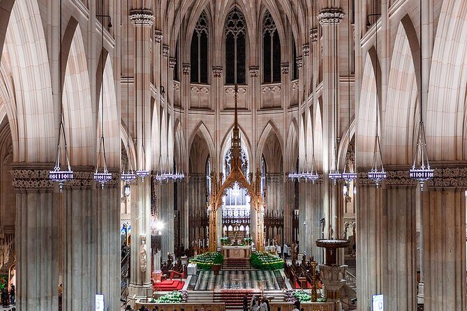 Official Audio Tour of St. Patrick's Cathedral - Key Points