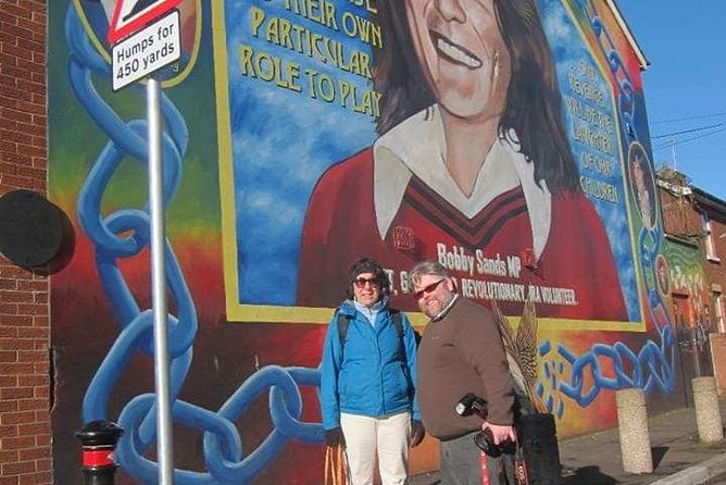 Official World Famous Belfast Taxi Tour ™ - Directions & Meeting Point