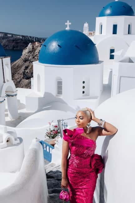 Oia: Private Photoshoot Session with a Professional - The Meeting and Location Details