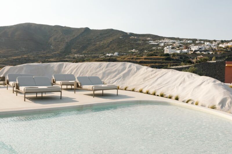 Oia: Retreat Infinity Pool Ticket With Sea and Sunset Views - Key Points