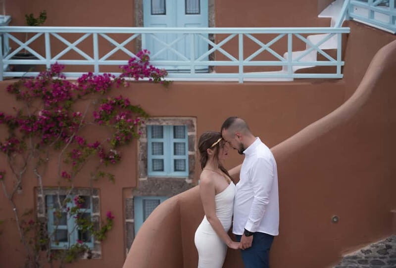 Oía: Santorini Professional Photoshoot with Edited Photos - Practical Details That Matter