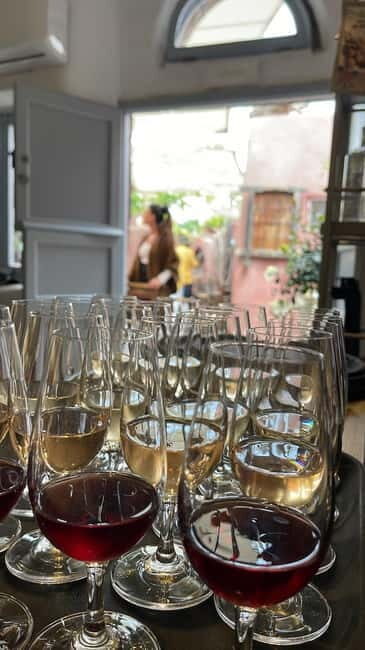 Oia: Wine Tasting with Cold Cuts or Cured Fish - Pairing and Flavors: Cold Cuts or Cured Fish