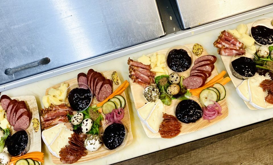 Okanagan Bee Tour, Wine Tasting and Lunch at Kelowna Winery - Additional Information