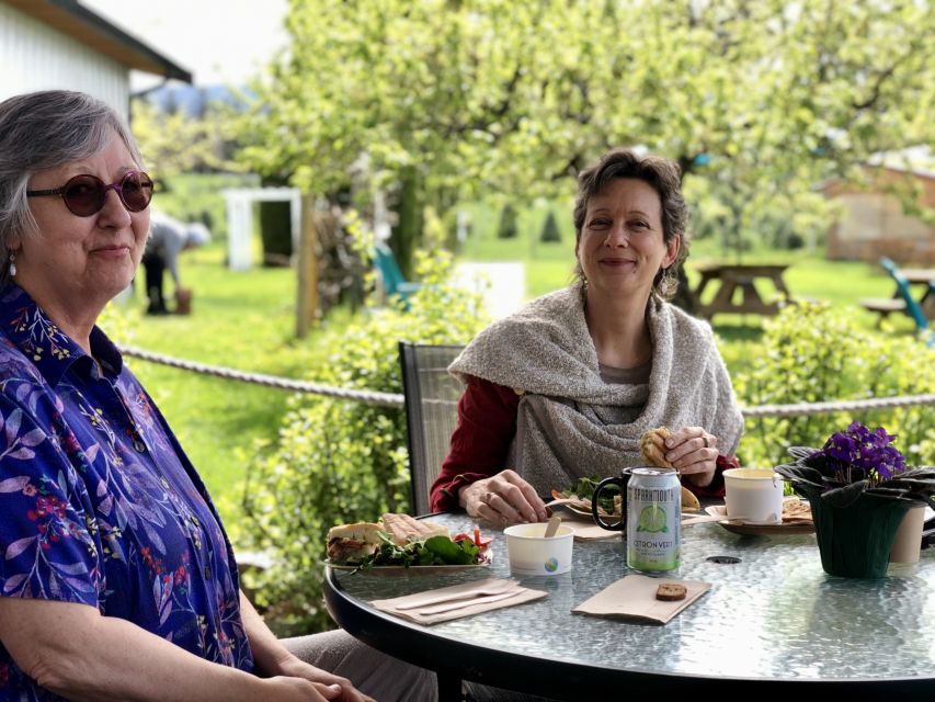 Okanagan Bee Tour, Wine Tasting and Lunch at Kelowna Winery - Customer Reviews