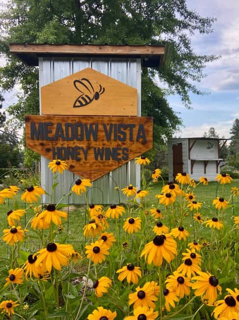 Okanagan Blackberry Fest; Wine Flights & Charcuterie Kelowna - Who Will Enjoy This Tour?