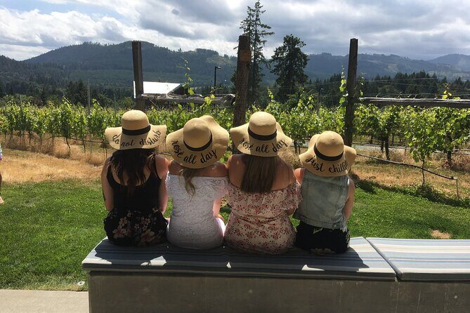 Okanagan Wine Tour In Lake Country Canada - An Honest Look at the Okanagan Wine Tour in Lake Country, Canada