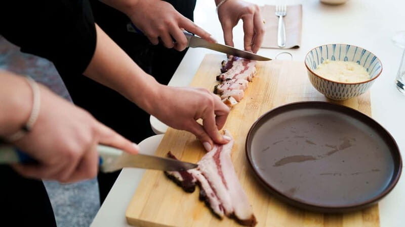 Olbia: cooking class on real pasta carbonara - A Genuine Taste of Italy in Sardinia