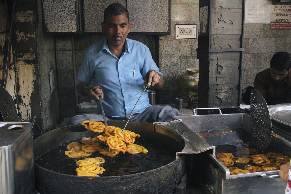 Old Delhi: Street Food Tour - Local Transportation Experience