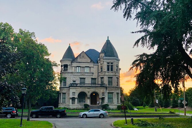 Old Louisville Ghost Tour as Recommended by The New York Times @ 4th and Ormsby - Tour Logistics