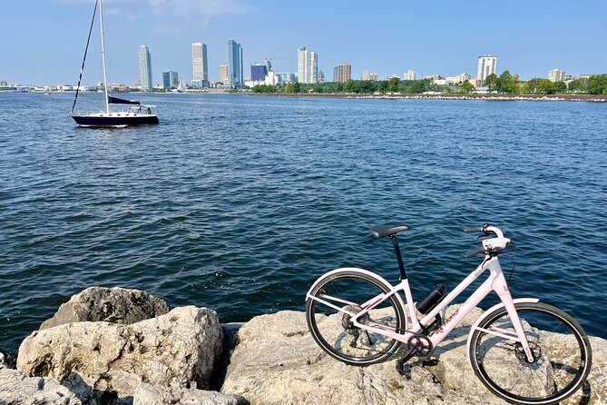 Old Milwaukee Lite 1:30pm E-Bike Tour - An Introduction to Milwaukee’s Charm