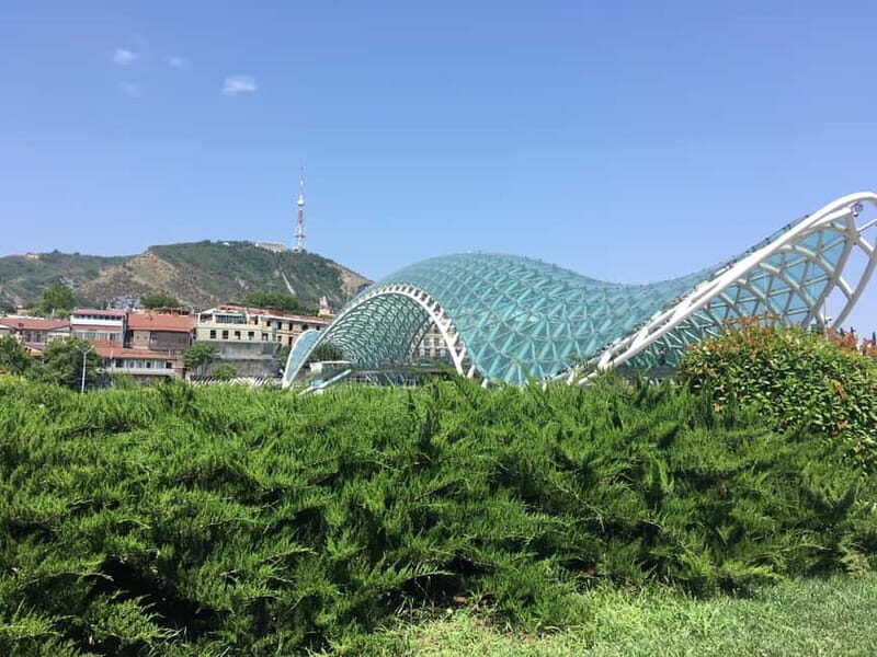 Old Tbilisi Private Walking Tour with Wine and Cable Car - Key Points