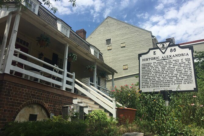 Old Town Alexandria Guided Walking Tour with a Local - Introduction